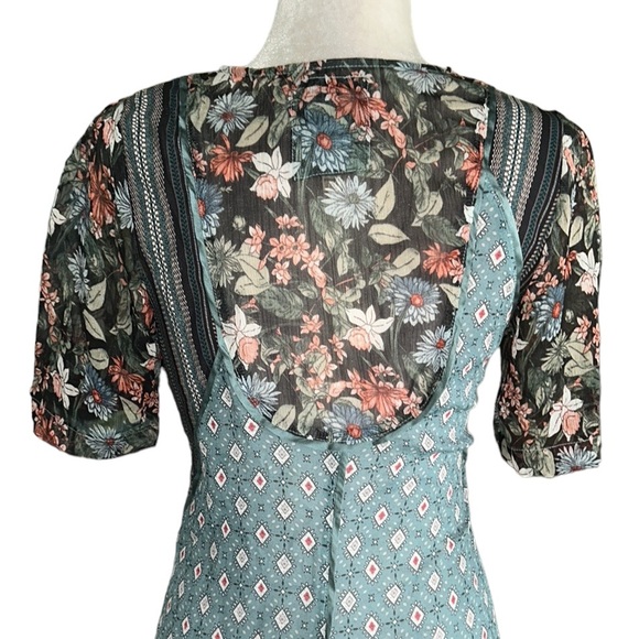 Anthropologie TINY Lovely Patchwork Floral Printed Wrap Top - S - Picture 10 of 15